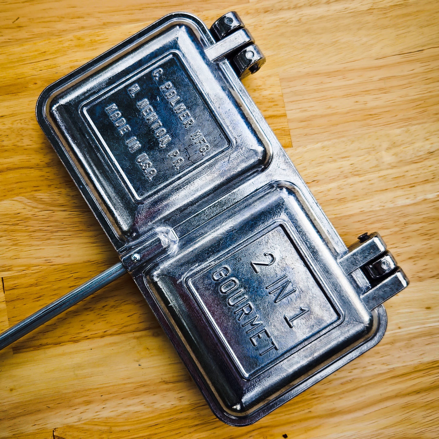 Original 2 IN 1 - Aluminum Dual Mountain Pie Maker - USA Made